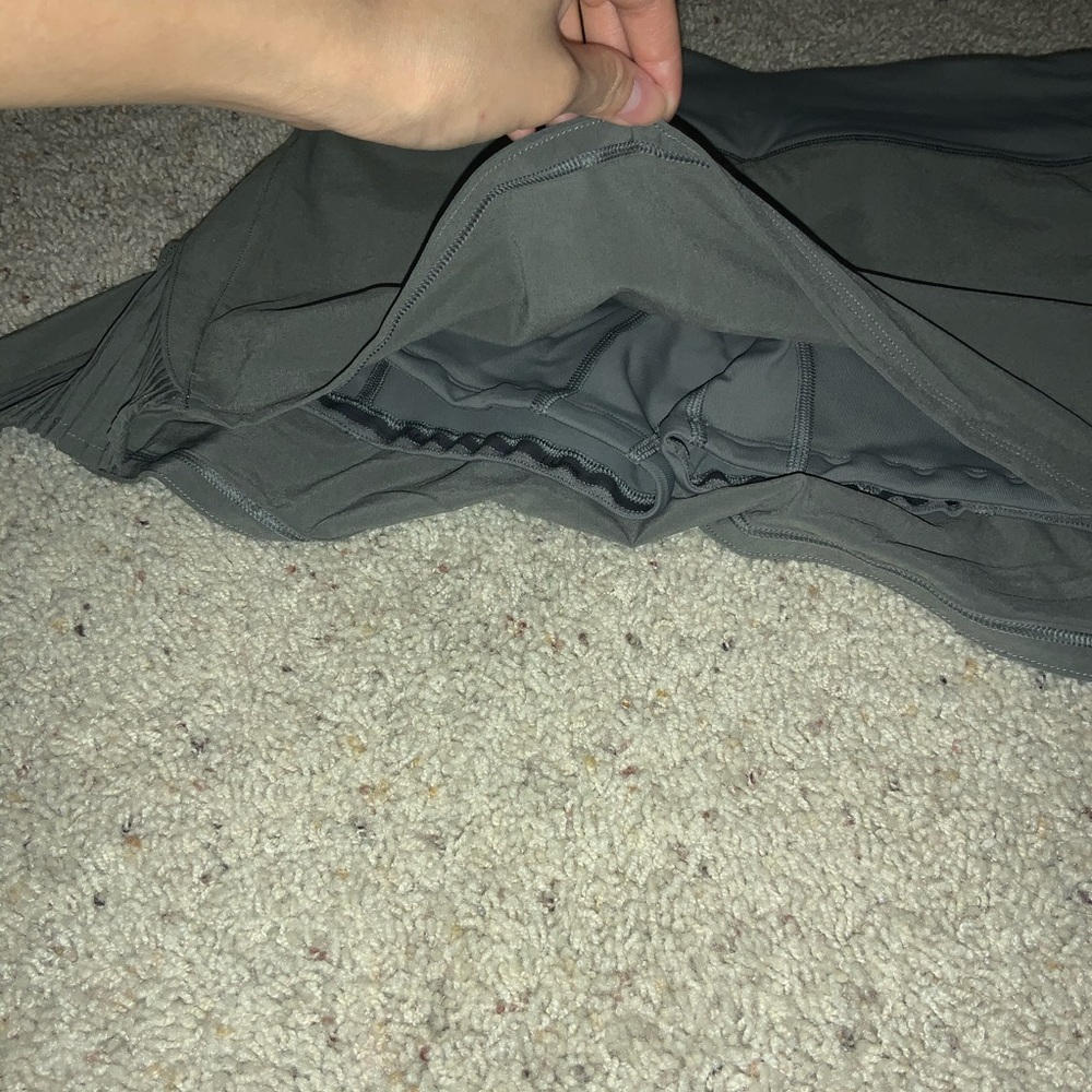 ✨NWT LULULEMON PLAY OFF THE PLEATS SKIRT✨ - Picture 8 of 15